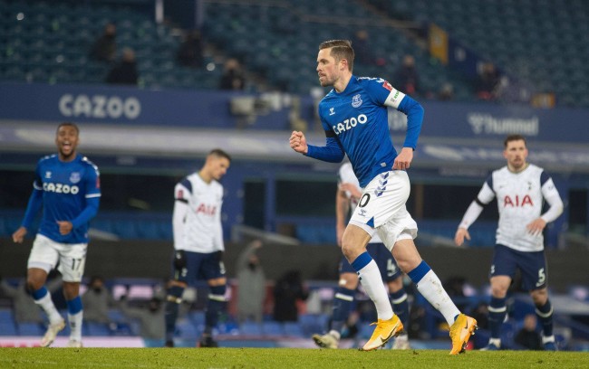 员展示了极 员展示了极