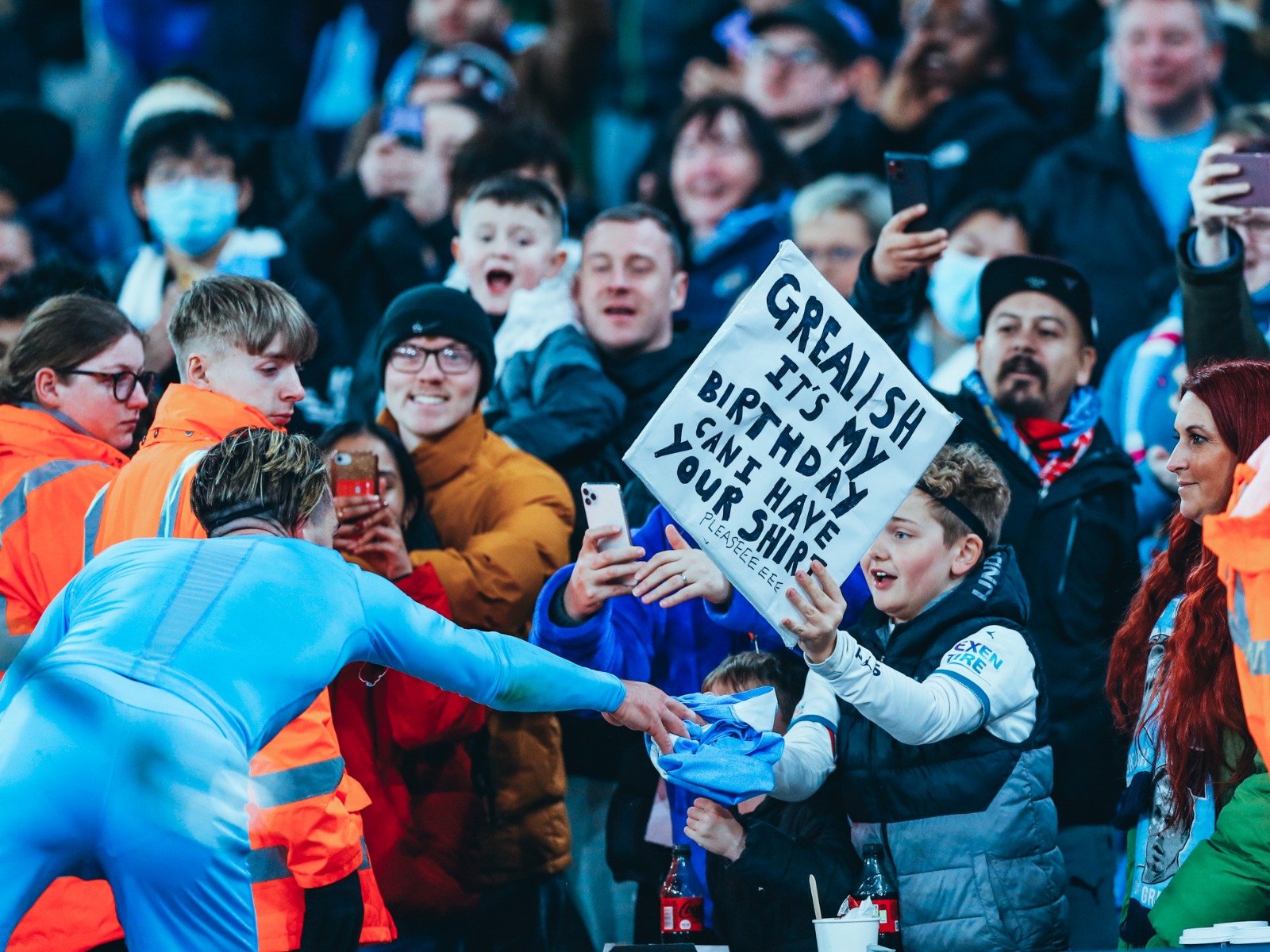 的表现至关 的表现至关